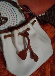 🎉DOONEY & BOURKE pebbled leather purse ret:$ 350